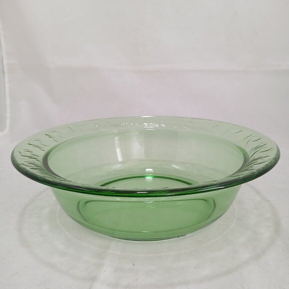 Corning Ware, L-22 Green Glass Salad/vegetable Bowl - Picture 1 of 5
